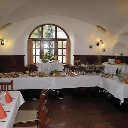Bayerischer Hof 3* Burghausen
