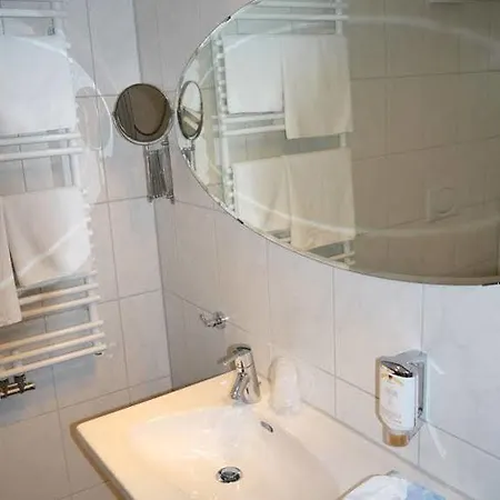 Bayerischer Hof 3*