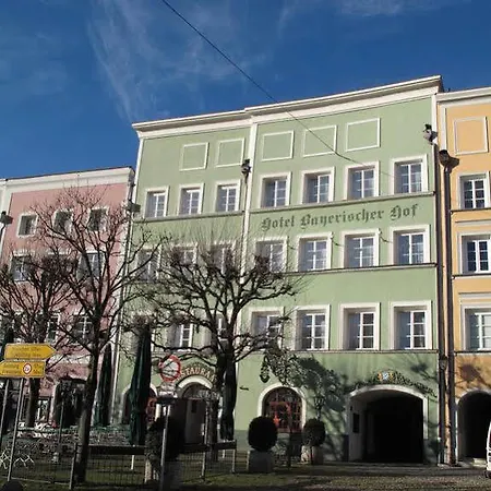 Bayerischer Hof 3*