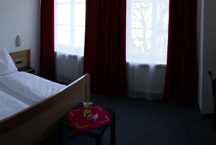 Bayerischer Hof Hotel 3*